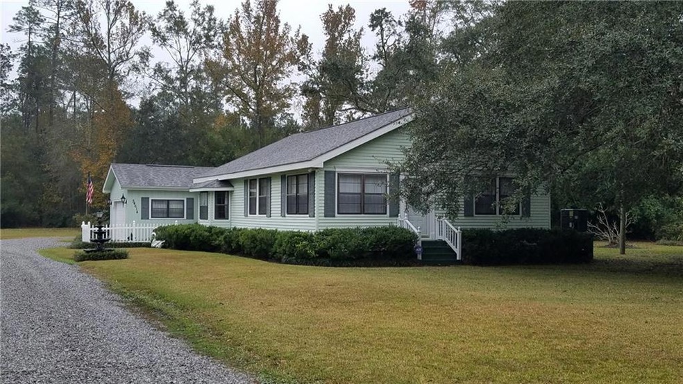 Charmiing 2BR/1.5Ba with HUGE finished garage that