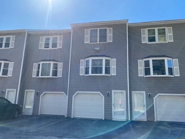 85 Tennis Plaza Rd unit 5, Dracut, MA 01826 - photo 1