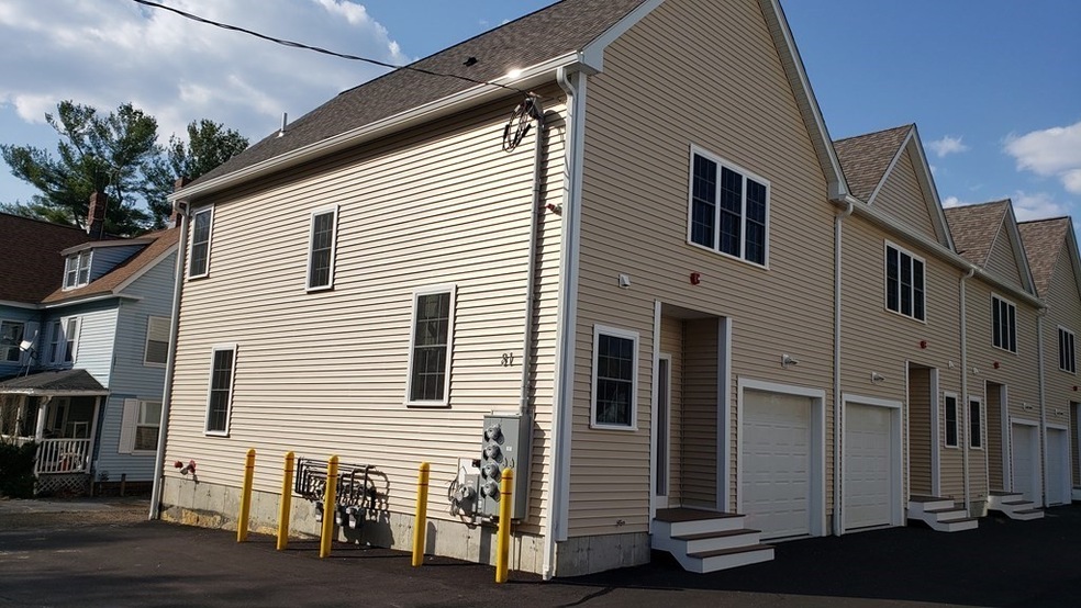 81 Narrow Ln unit C, Lancaster, MA 01523 - photo 1