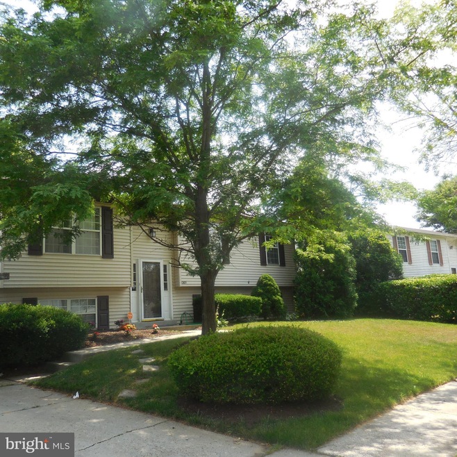 12631 Hillmeade Station Dr, Bowie, MD 20720 - photo 1