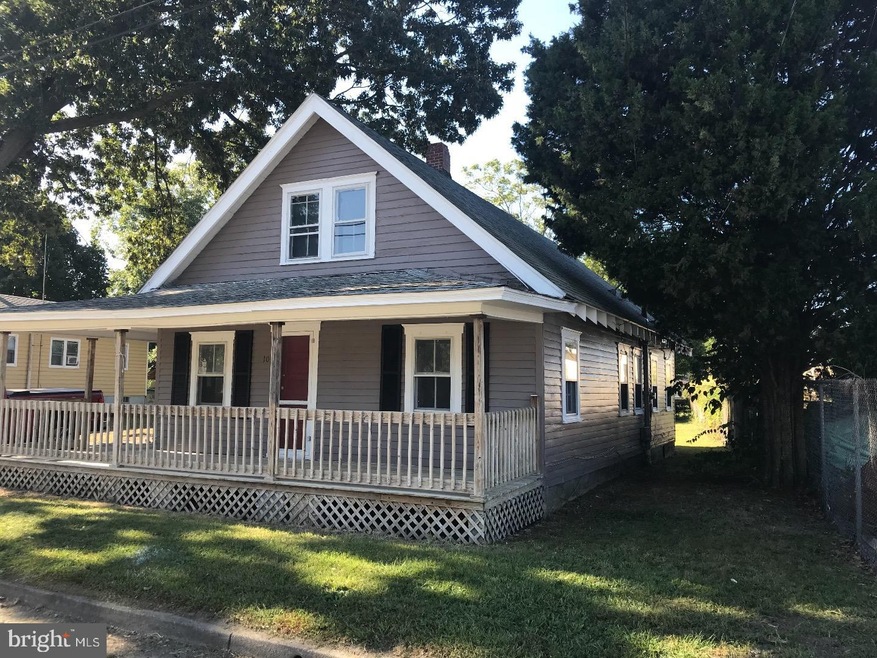 10 W Union St, Penns Grove, NJ 08069 - photo 1