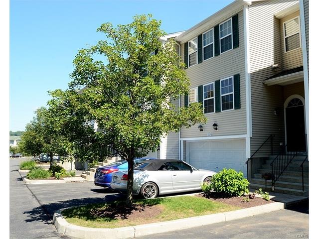 1005 Lexington Blvd unit 1005, Bethel, CT 06801 - photo 1