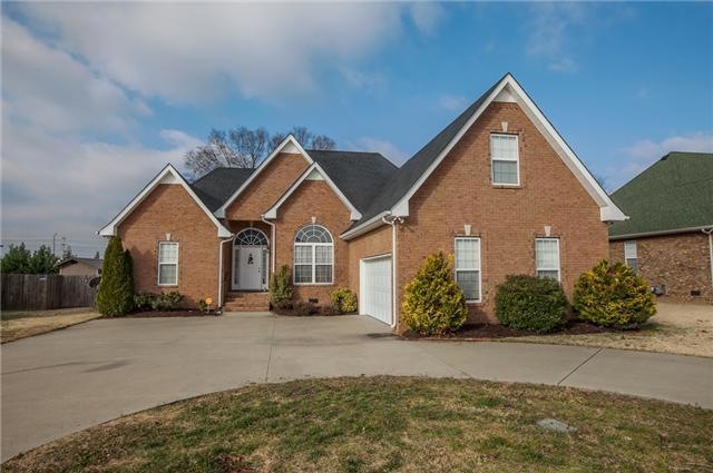 Welcome Home to 2938 Runnymeade Dr.