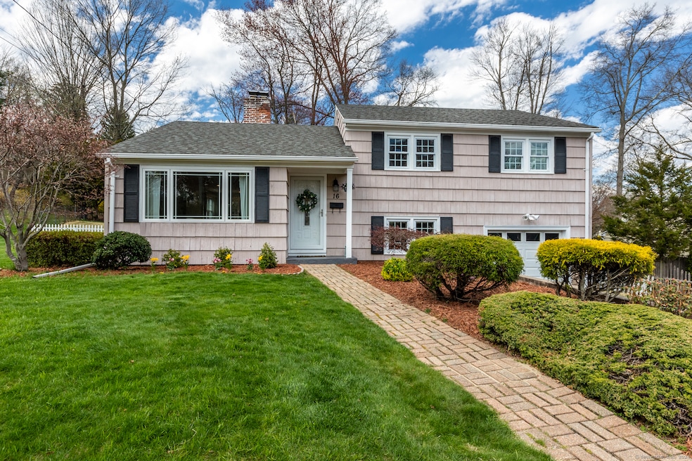 16 John Smith Dr, West Hartford, CT 06107 - photo 1