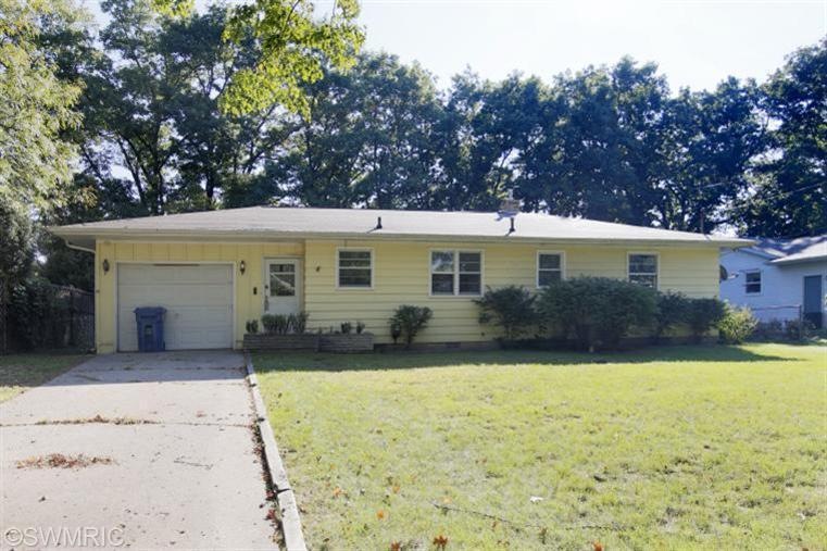 11259 Oakland Dr, Schoolcraft, MI 49087 - photo 1