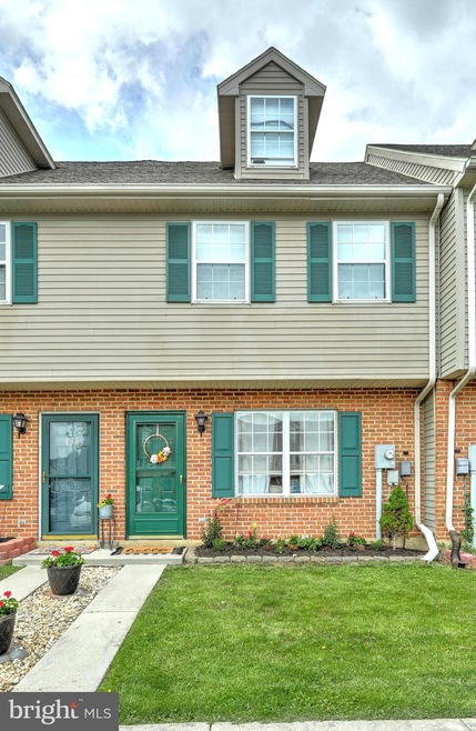 138 Orchard Ln unit 32, Hanover, PA 17331 - photo 1