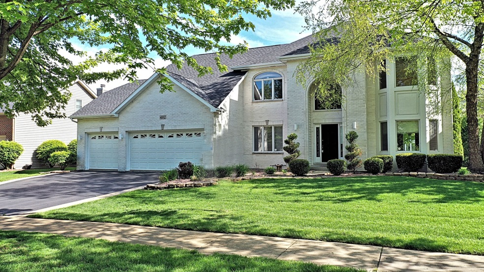 4352 Dairymans Cir, Naperville, IL 60564 - photo 1