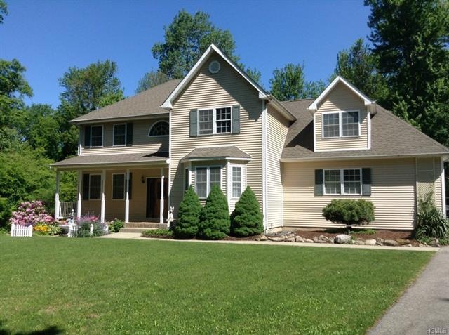 4 Ellens Way, Wallkill, NY 12589 - photo 1