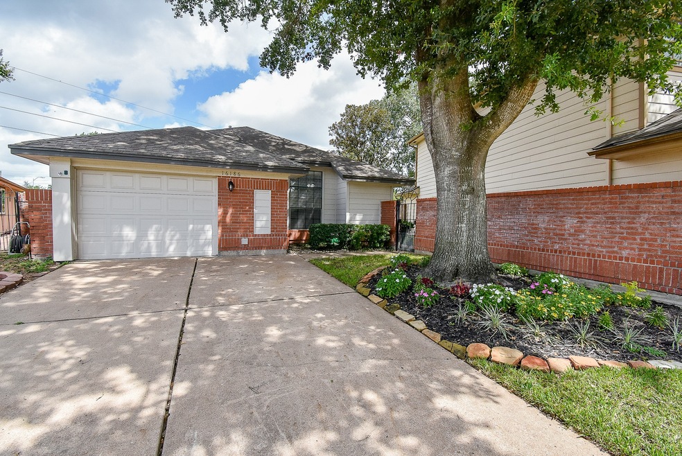 16186 Golden Sands Dr, Houston, TX 77095 - photo 1