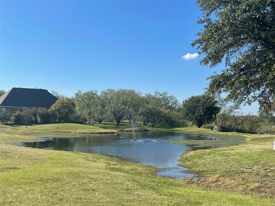 560 Roberts Run, Sherman, TX 75092 - photo 1