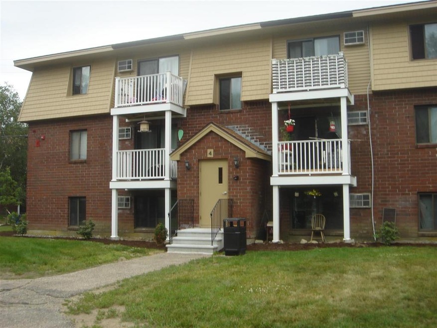 314 Lita Ln unit 314, Newmarket, NH 03857 - photo 1