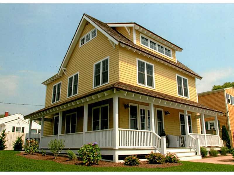 78 Crest St, Middletown, RI 02842 - photo 1