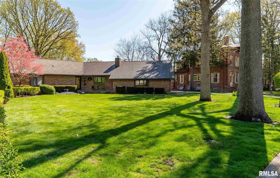 414 Peoria St, Lincoln, IL 62656 - photo 1