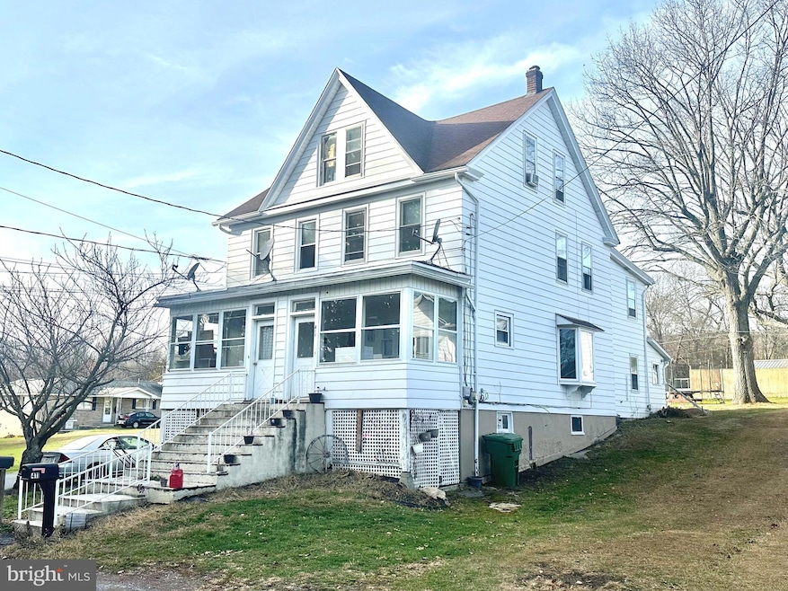 409 Coal St, Tuscarora, PA 17982 - photo 1