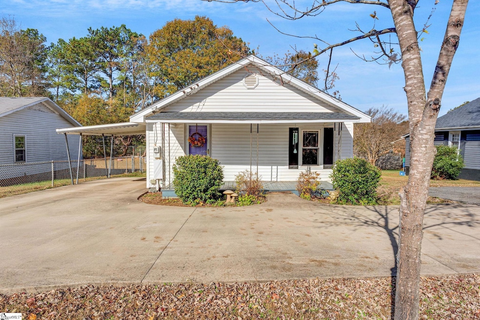 113 Christopher St, Duncan, SC 29334 - photo 1