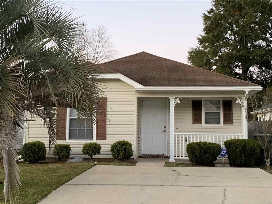 2551 Trailwood Dr, Cantonment, FL 32533 - photo 1