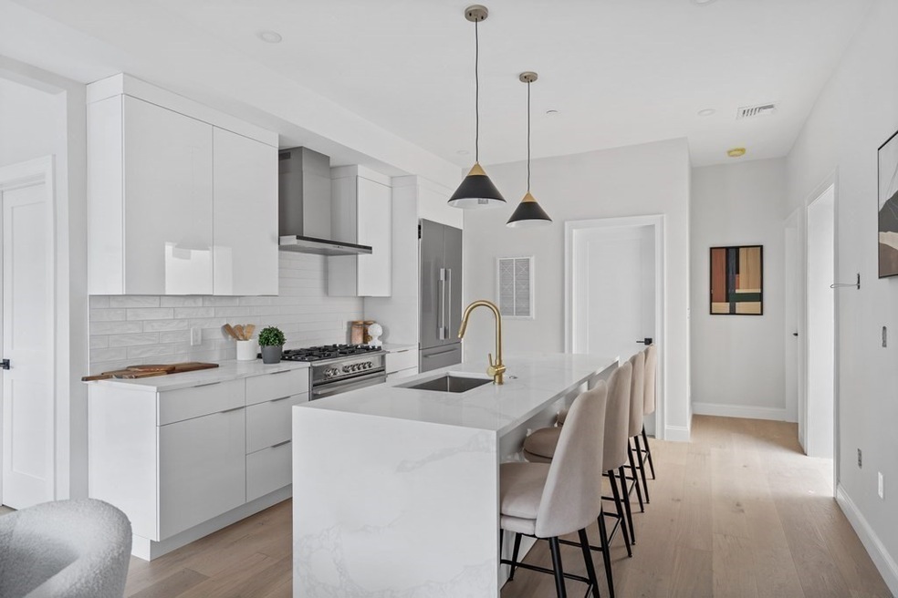 166 Salem St unit 9, Boston, MA 02113 - photo 1