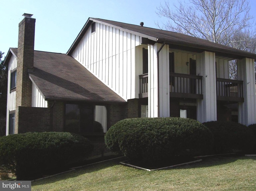 10509 Acacia Ln, Fairfax, VA 22032 - photo 1