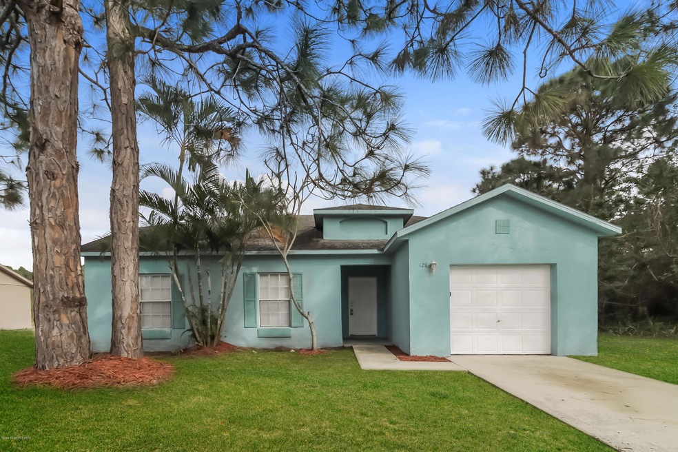 128 Dahl Ave, Sebastian, FL 32958 - photo 1