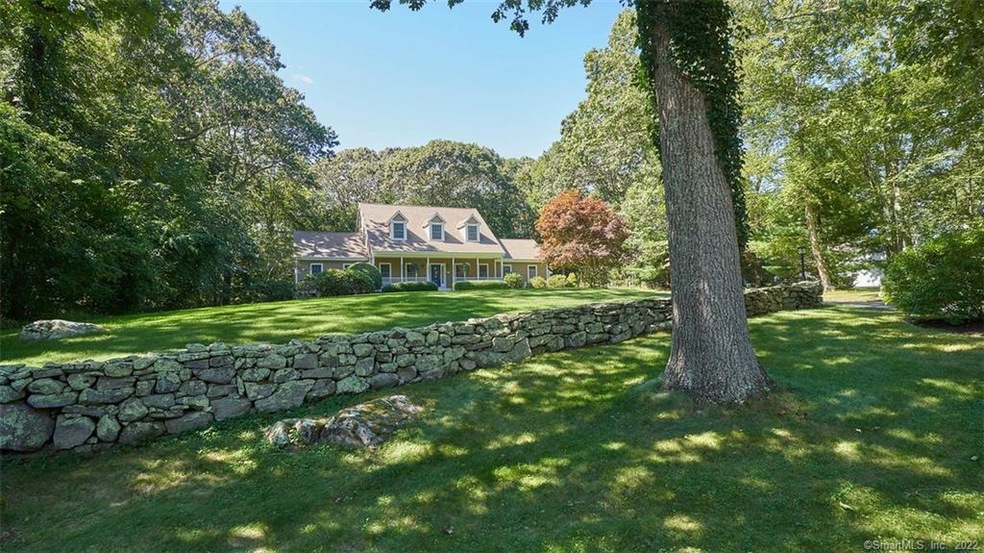 3 Fairway Ct, Pawcatuck, CT 06379 - photo 1