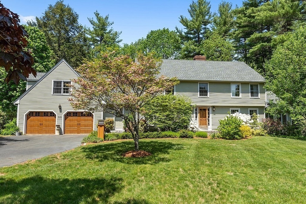 55 Willow Brook Rd, Holden, MA 01520 - photo 1