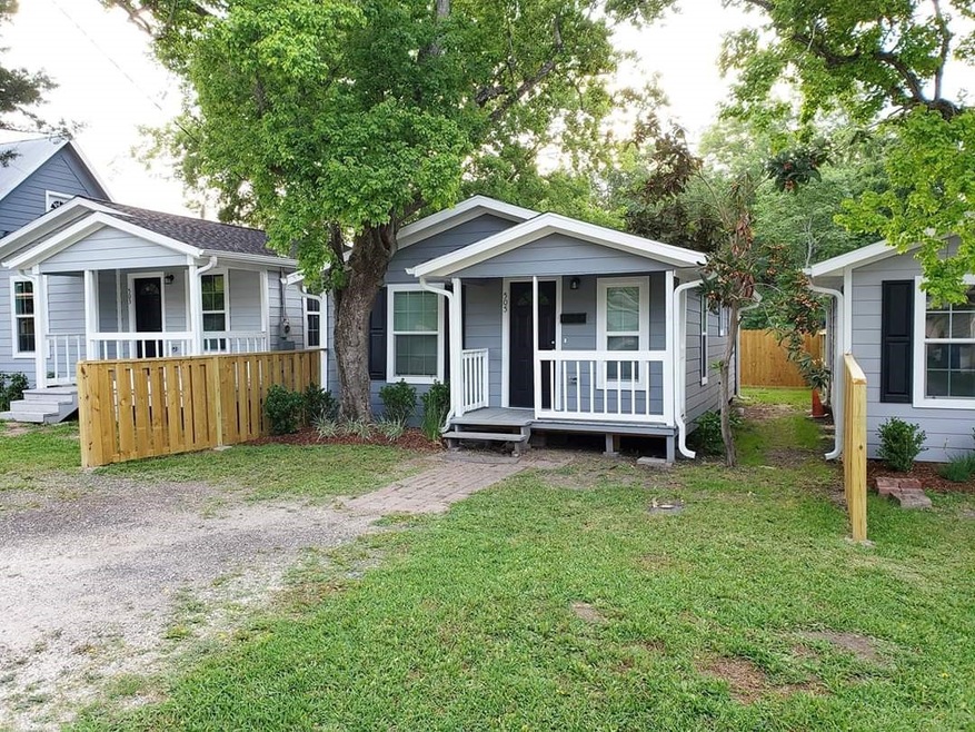 2208 Avenue D, Rosenberg, TX 77471 - photo 1