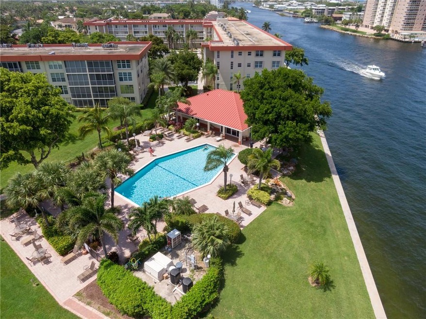 POOL OVERLOOKING INTRACOASTAL