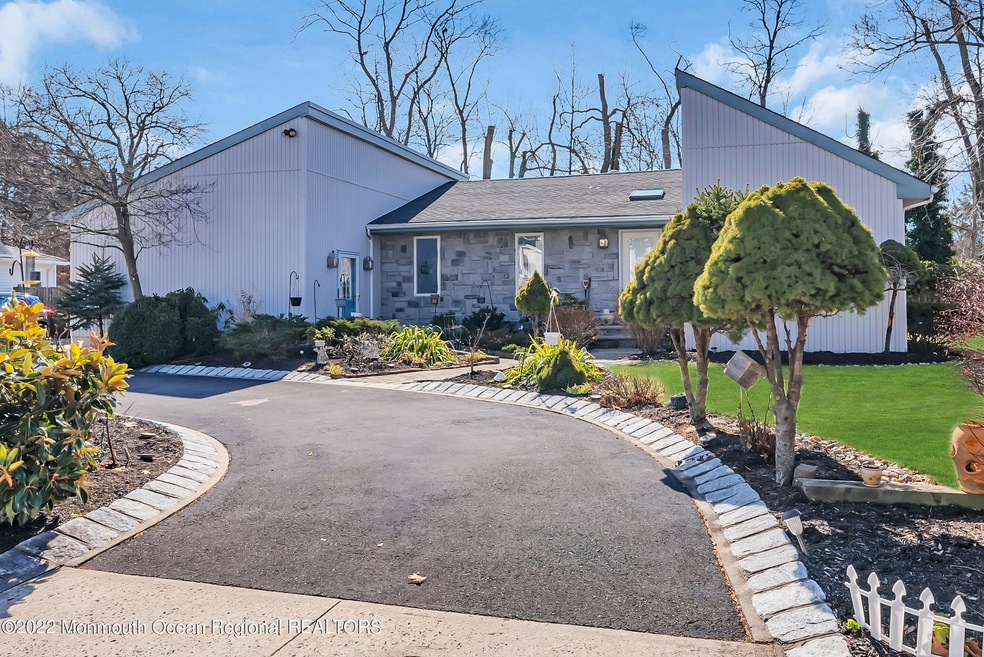546 Dow Ave, Oakhurst, NJ 07755 - photo 1