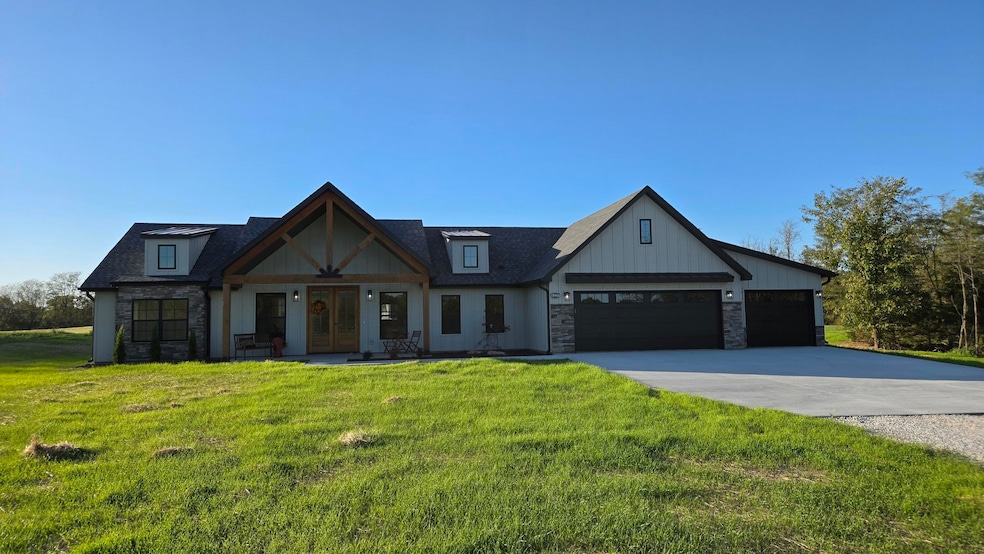 15904 N Golden Eagle Ct, Wooldridge, MO 65287 - photo 1