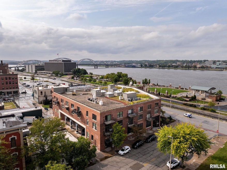 110 19th St unit 313, Rock Island, IL 61201 - photo 1