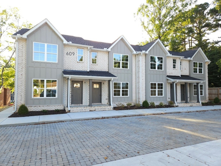 609 Fairview Ave unit B, Murfreesboro, TN 37130 - photo 1