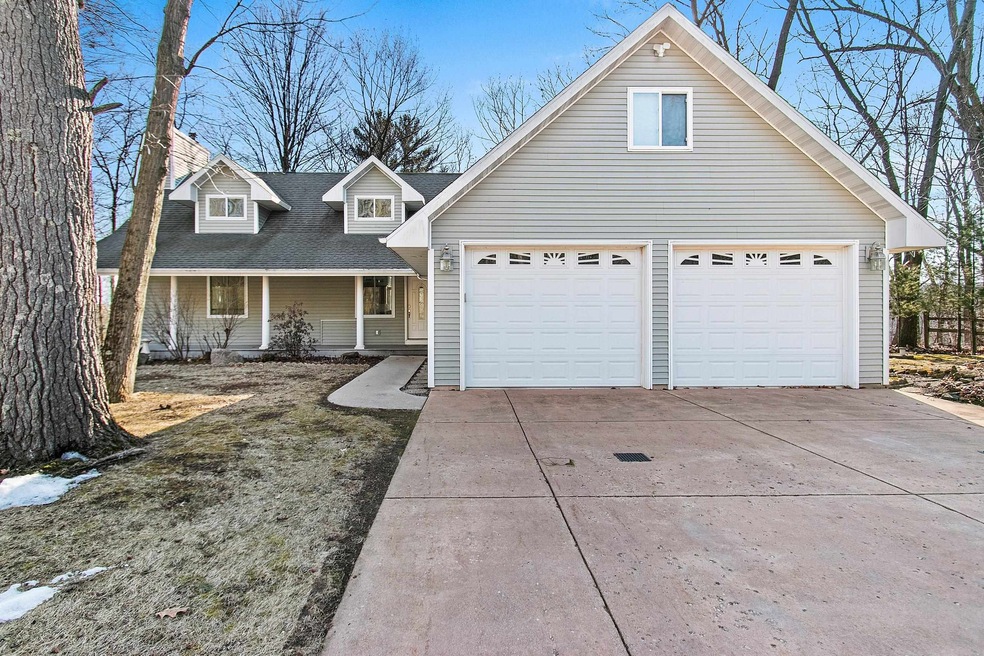 6727 Birchwood Shores Ln, Oconto Falls, WI 54154 | MLS# 50287906 ...