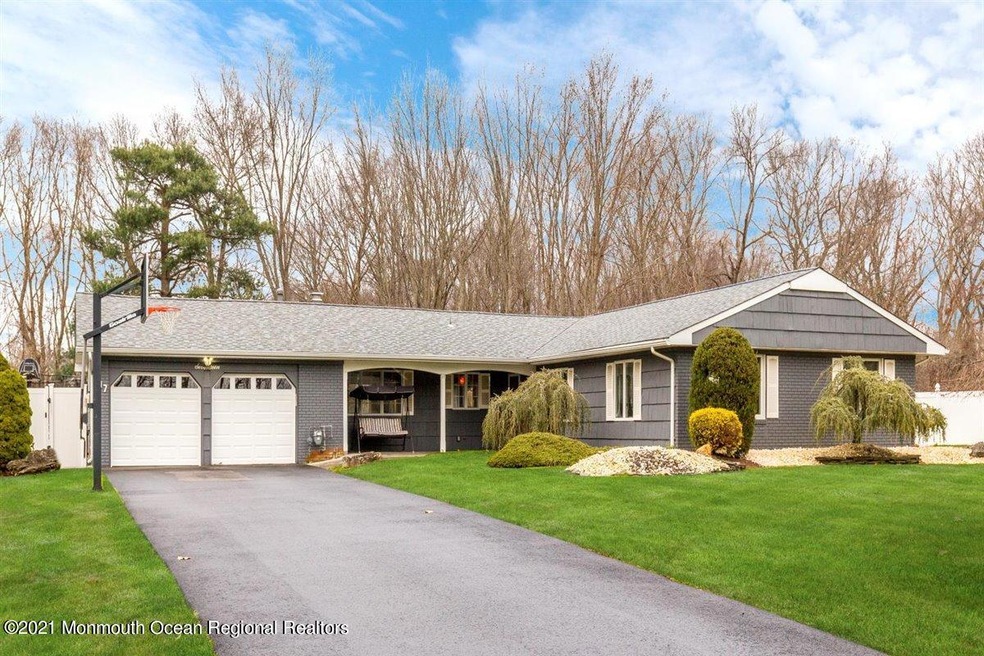 17 Livingston Ln, Manalapan, NJ 07726 - photo 1