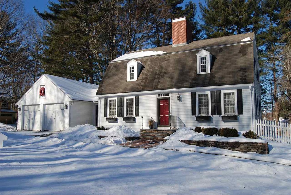 26 Mill Rd, Durham, NH 03824 - photo 1