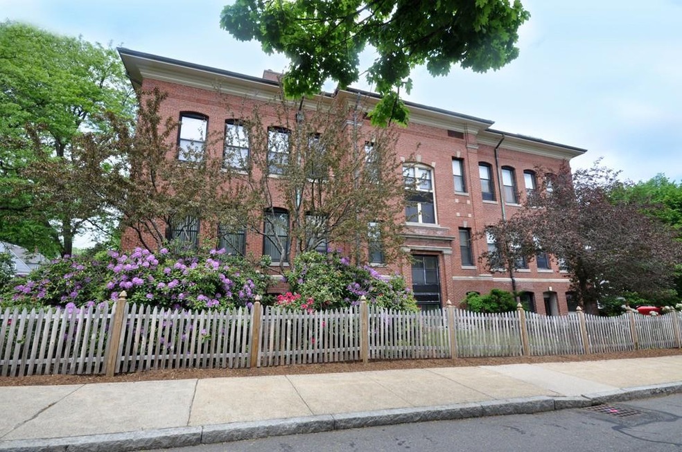 1 School St unit 404, Arlington, MA 02476 - photo 1