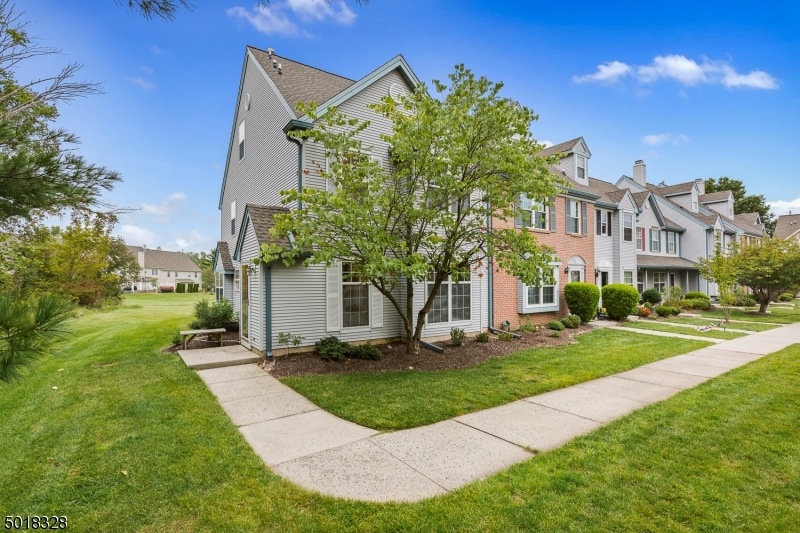 77 Lynnette Ct, Kendall Park, NJ 08824 - photo 1