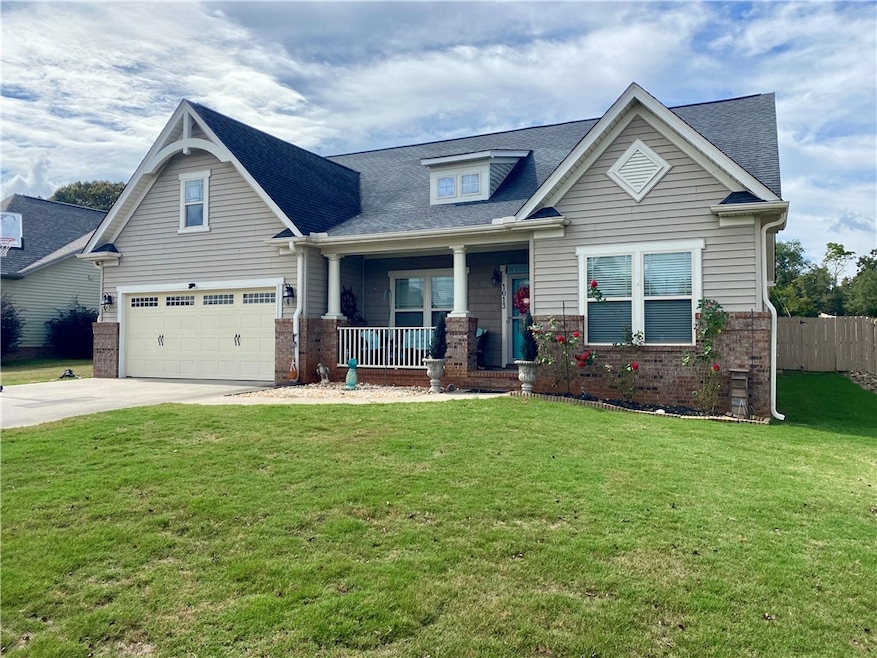 1013 Drakes Crossing, Anderson, SC 29625 - photo 1