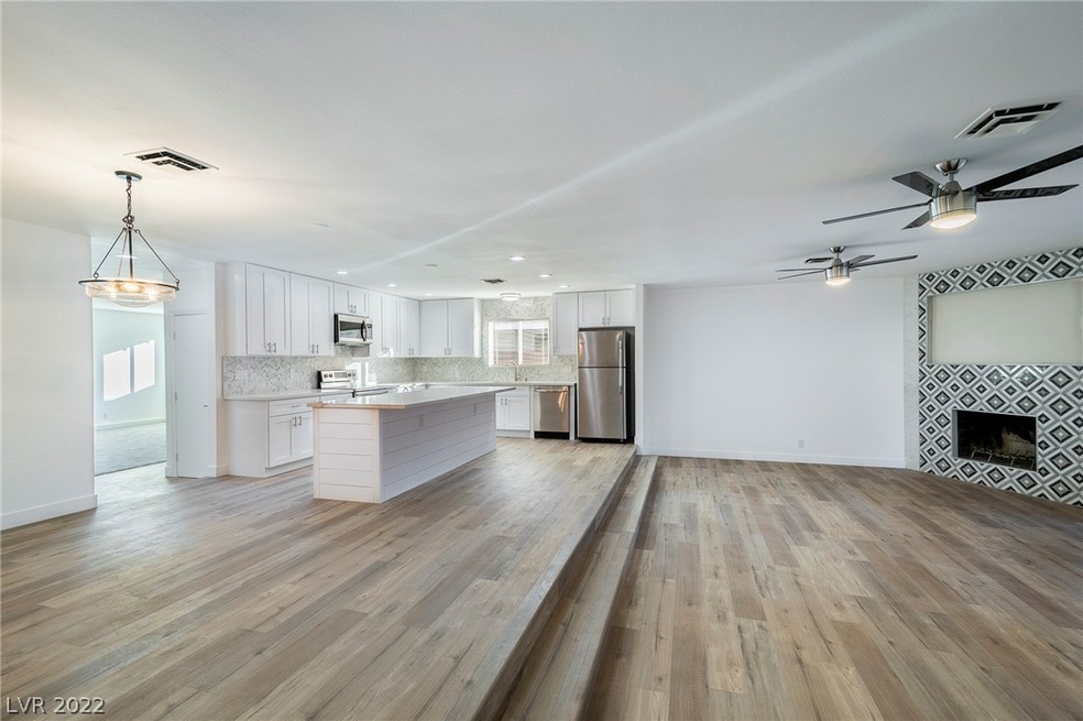 1708 Ivanhoe Way, Las Vegas, NV 89102