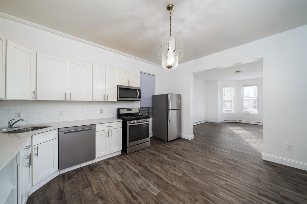 332 New York Ave unit 1, Jersey City, NJ 07307 - photo 1