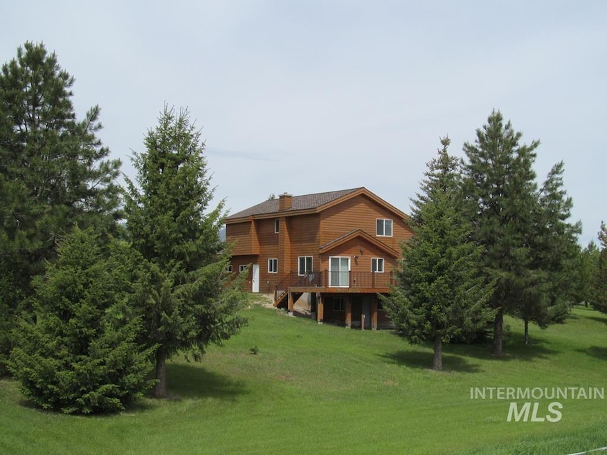 204 Clear Creek Rd, Cascade, ID 83611 - photo 1