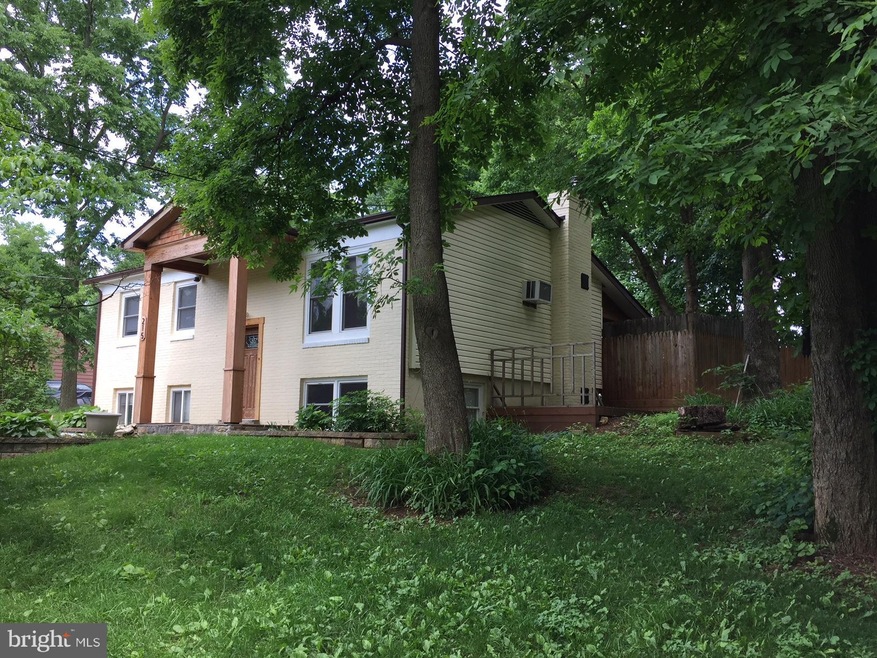 215 Woodcock Ave, Shepherdstown, WV 25443 - photo 1