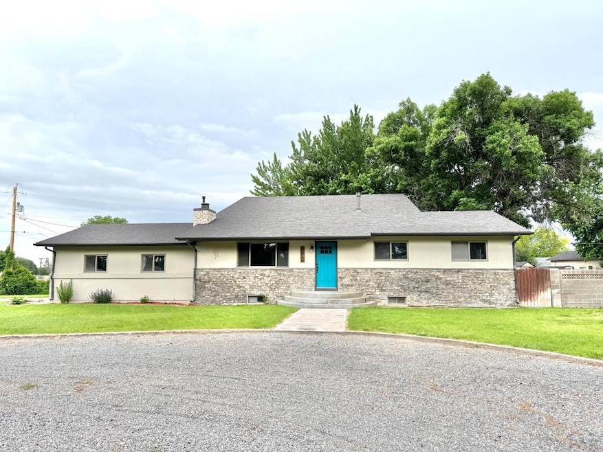 1345 Terry Cir, Pueblo, CO 81006 - photo 1