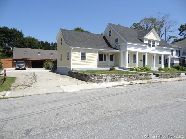 !2 Oak Street Front View