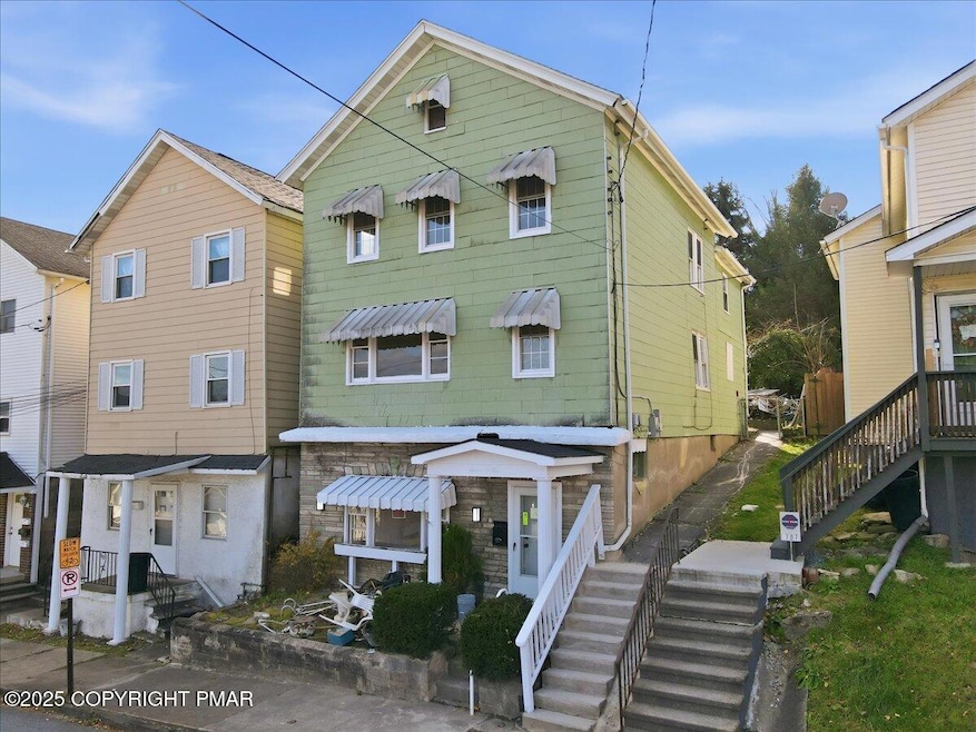 705 Hampton St, Scranton, PA 18504 - photo 1