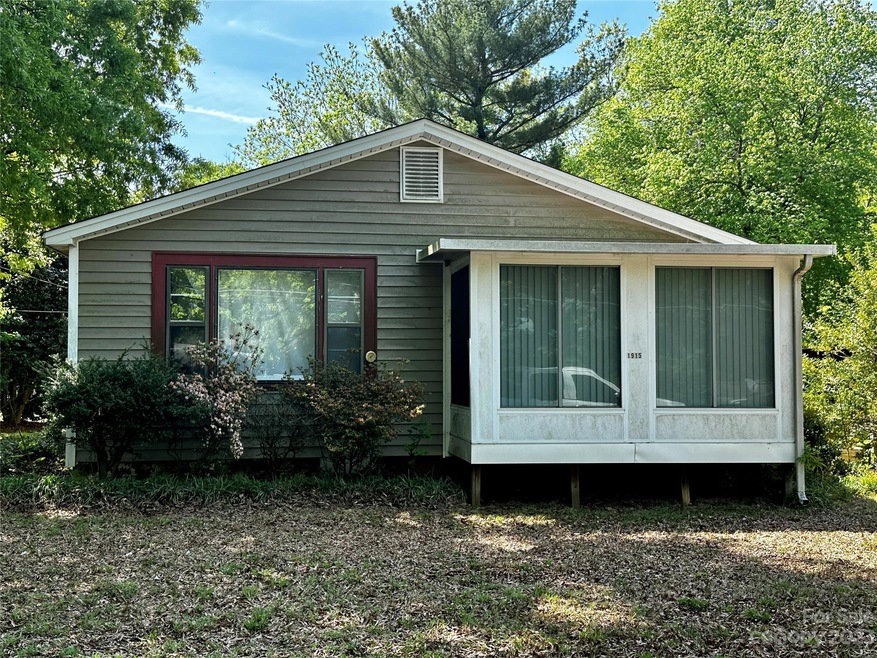 1915 Rayon Street, Statesville