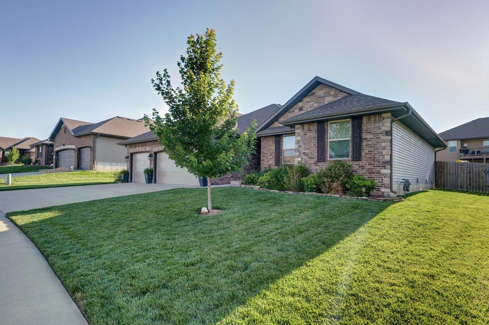 1647 N Old Castle Rd, Nixa, MO 65714 - photo 1