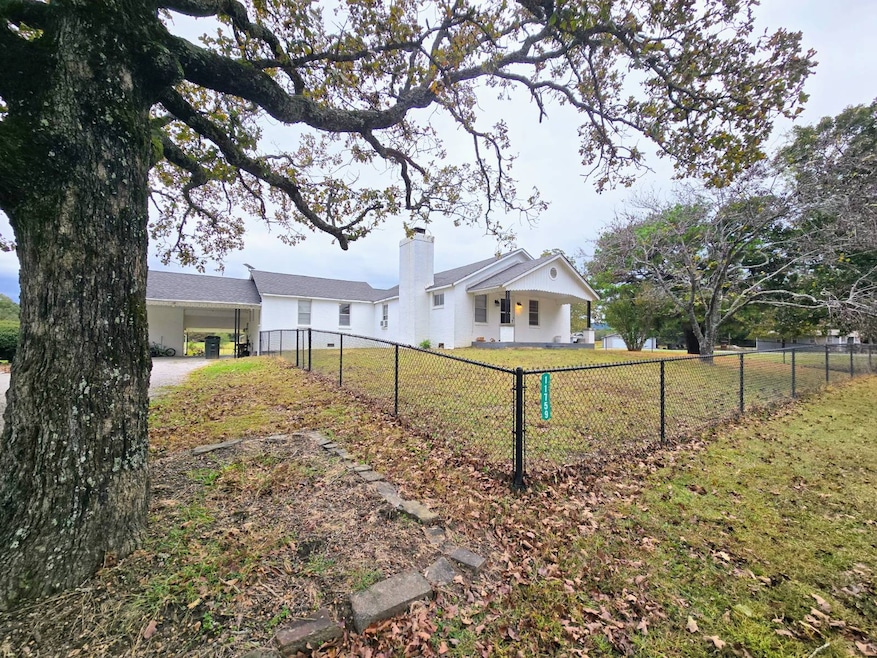 57910 SE 1140th Ave, Talihina, OK 74571 - photo 1