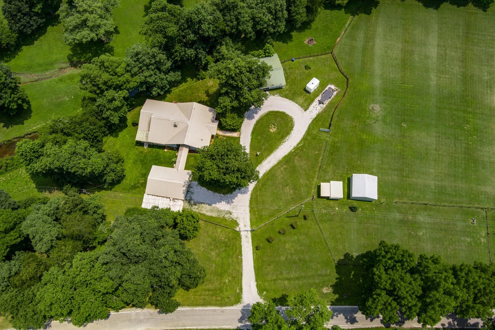 1759 Claysville Rd, Crossville, TN 38571 - photo 1