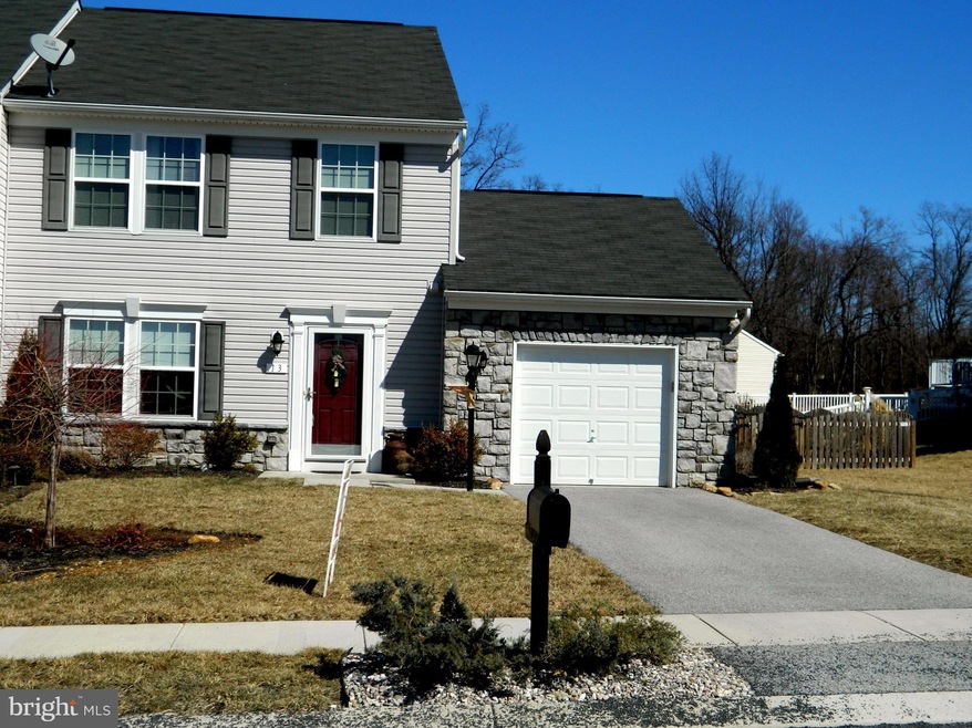 13 Spanish Moss Ct, Chambersburg, PA 17202 - photo 1