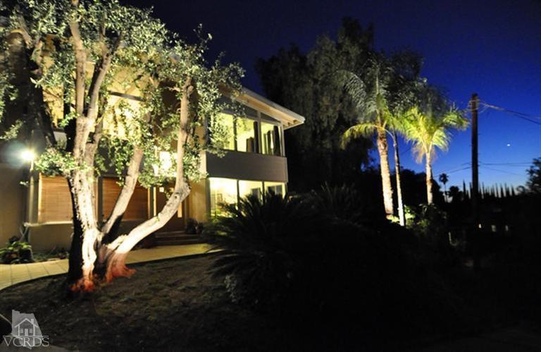 5189 Llano Dr, Woodland Hills, CA 91364 - photo 1